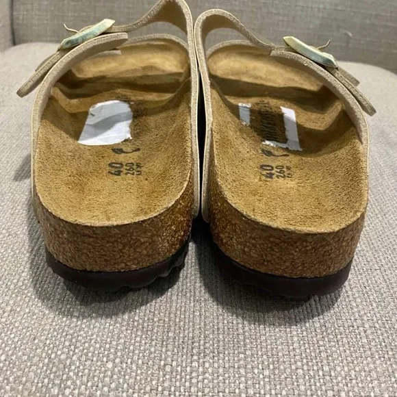NEW Birkenstock Arizona Gold Slide Sandals Size 40 / 9 - Picture 5 of 9